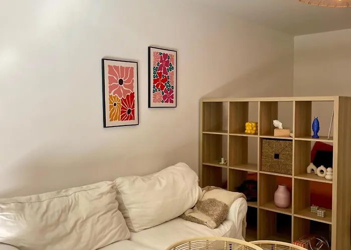 Centre Juan Les Pins * أنتيب